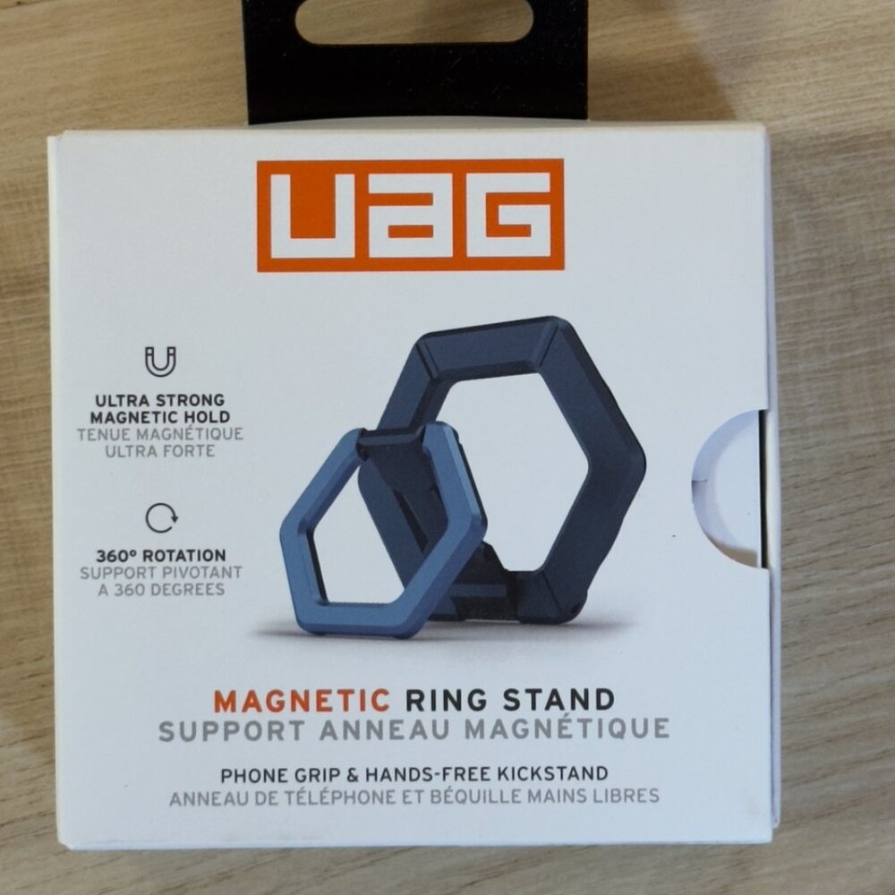 BNIB UAG Magnetic Ring Stand
